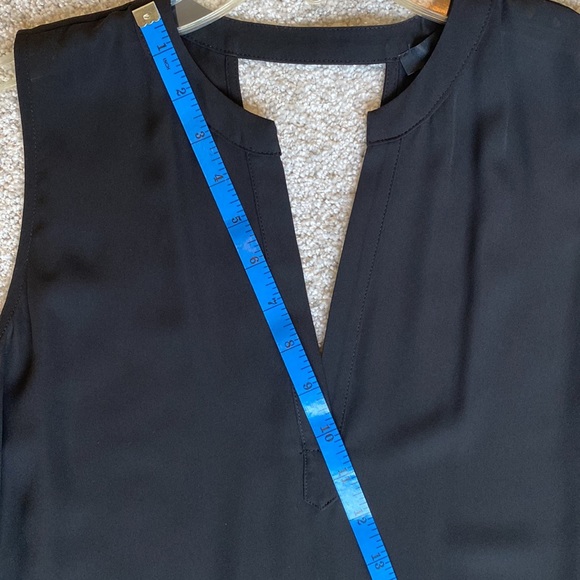 Ro&De black v-neck sleeveless blouse top. XS - Picture 4 of 6